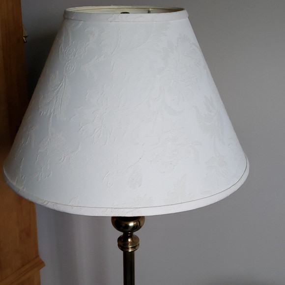 Lamp - Picture 3 of 4